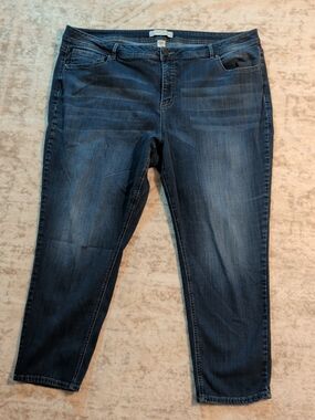 Women’s Straight Leg Jeans in Dark Blue Denim Size 26WP